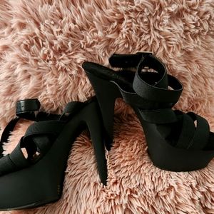 Pleaser | Black Heels (Kiss 241) | Size 10